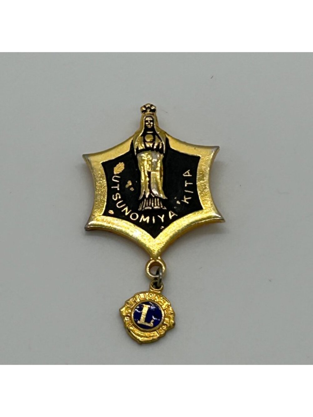 Vtg Lions Club International Pin Japan Utsunomiya Kita Gold Tone Enameled Dangle